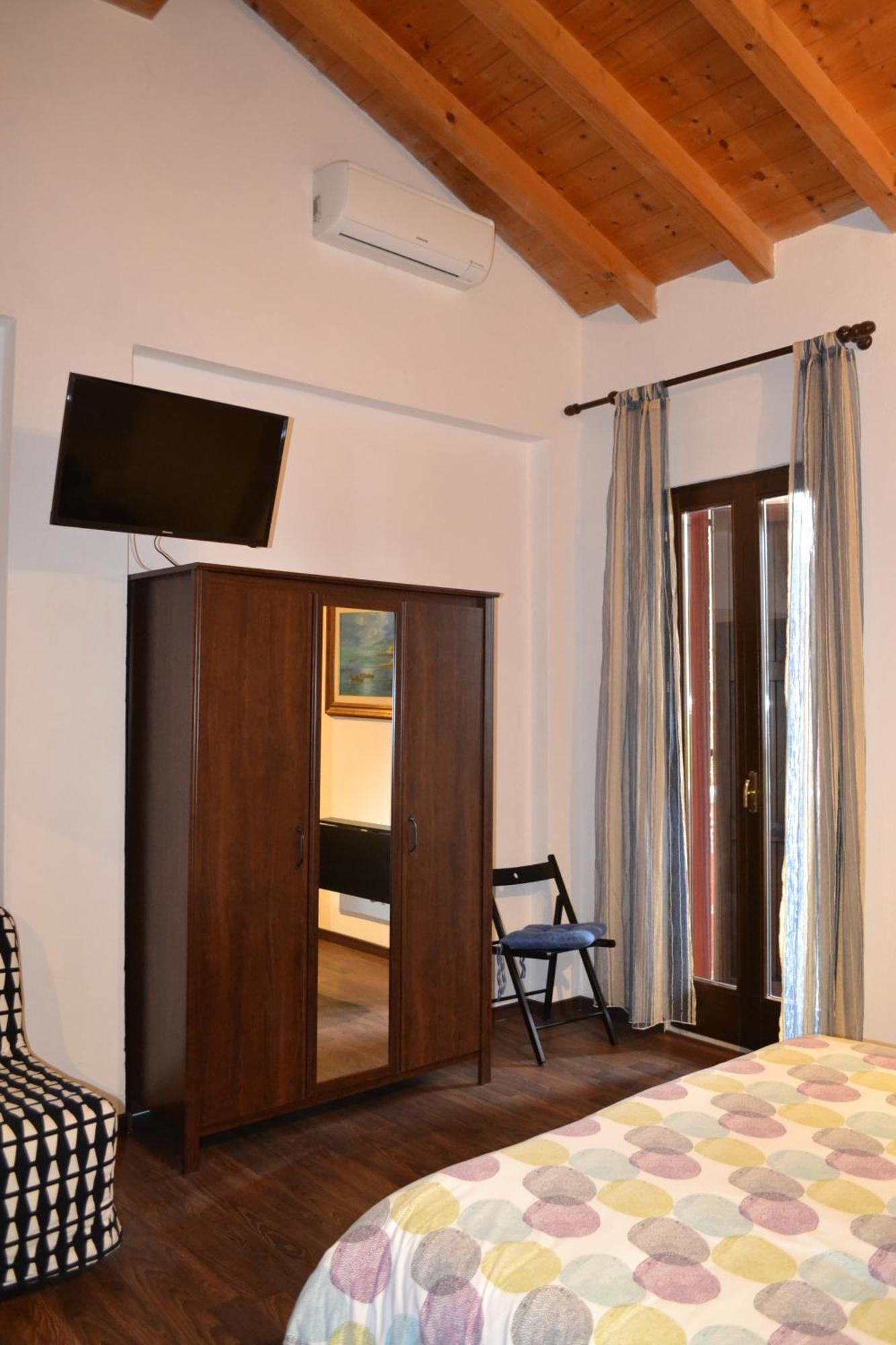 B&B Casa Mia 데센자노델가르다 객실 사진