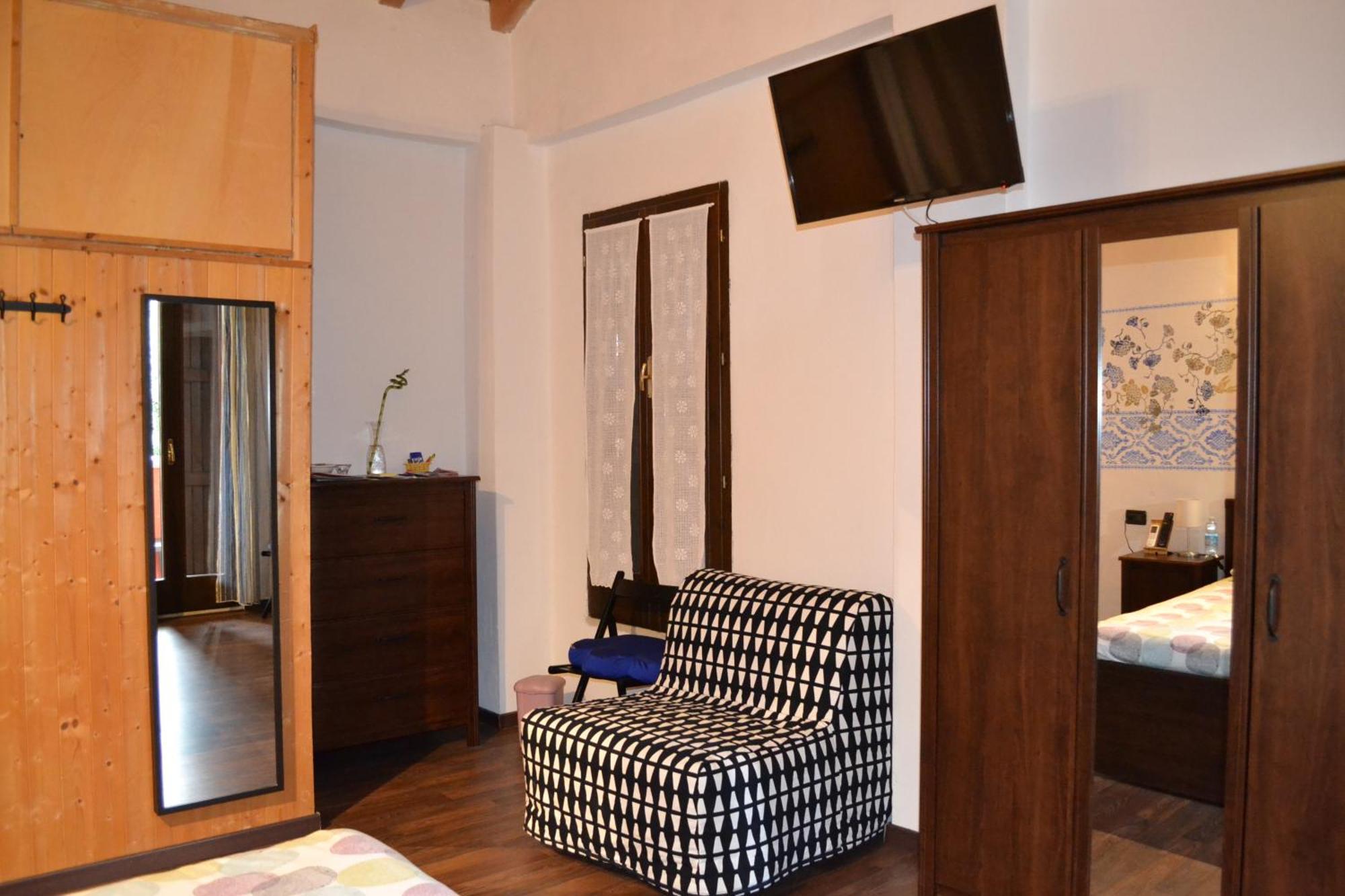 B&B Casa Mia 데센자노델가르다 객실 사진